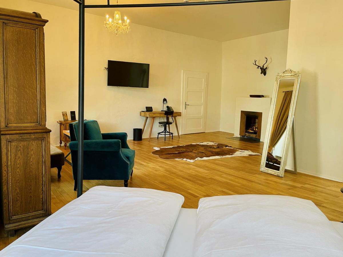 ארנסטורף Schlossparkhotel Mariakirchen מראה חיצוני תמונה