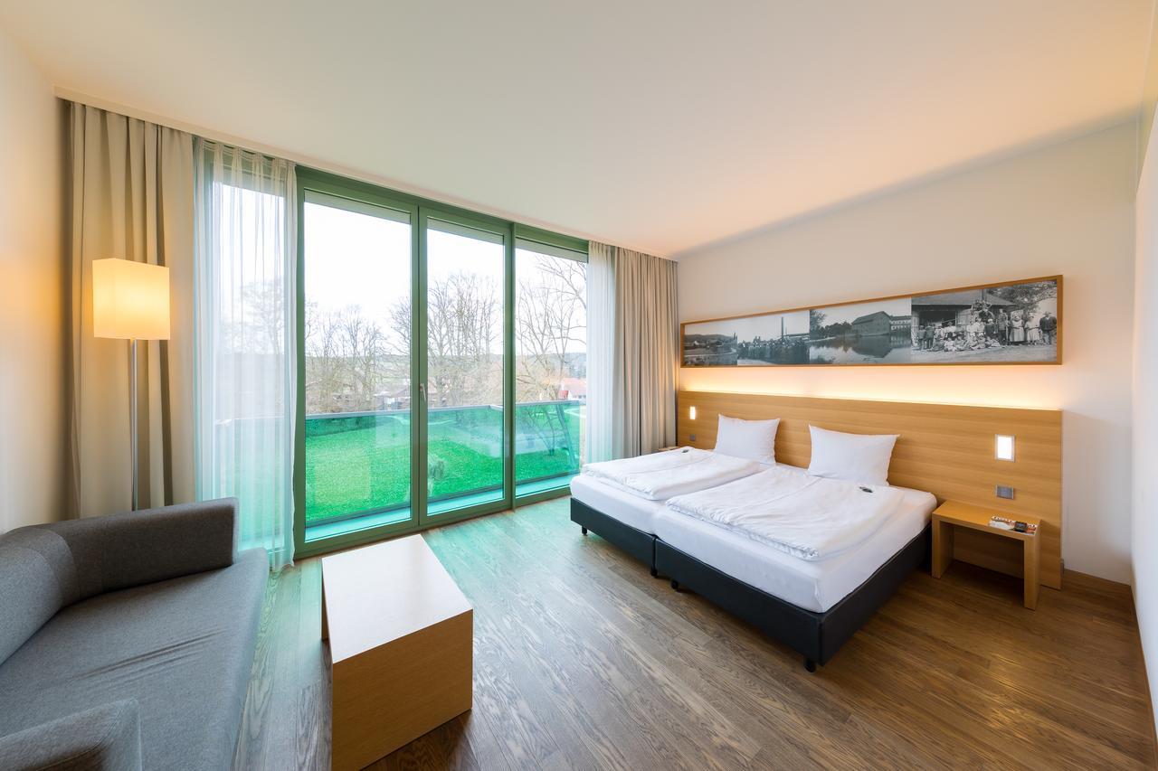 ארנסטורף Schlossparkhotel Mariakirchen מראה חיצוני תמונה