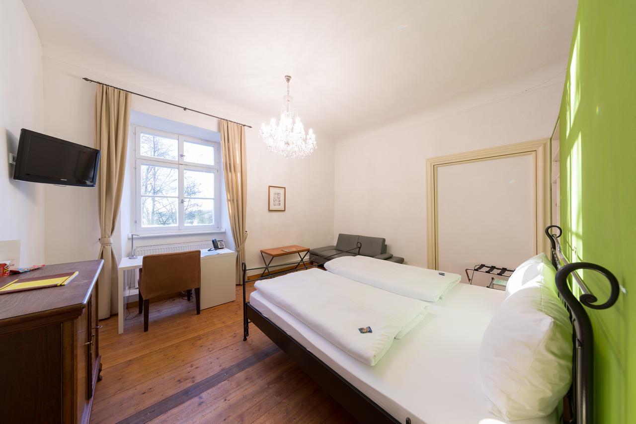 ארנסטורף Schlossparkhotel Mariakirchen מראה חיצוני תמונה