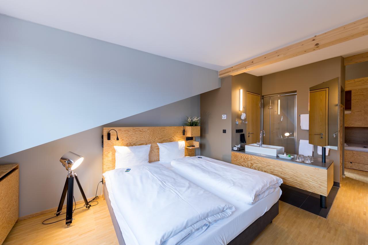 ארנסטורף Schlossparkhotel Mariakirchen מראה חיצוני תמונה