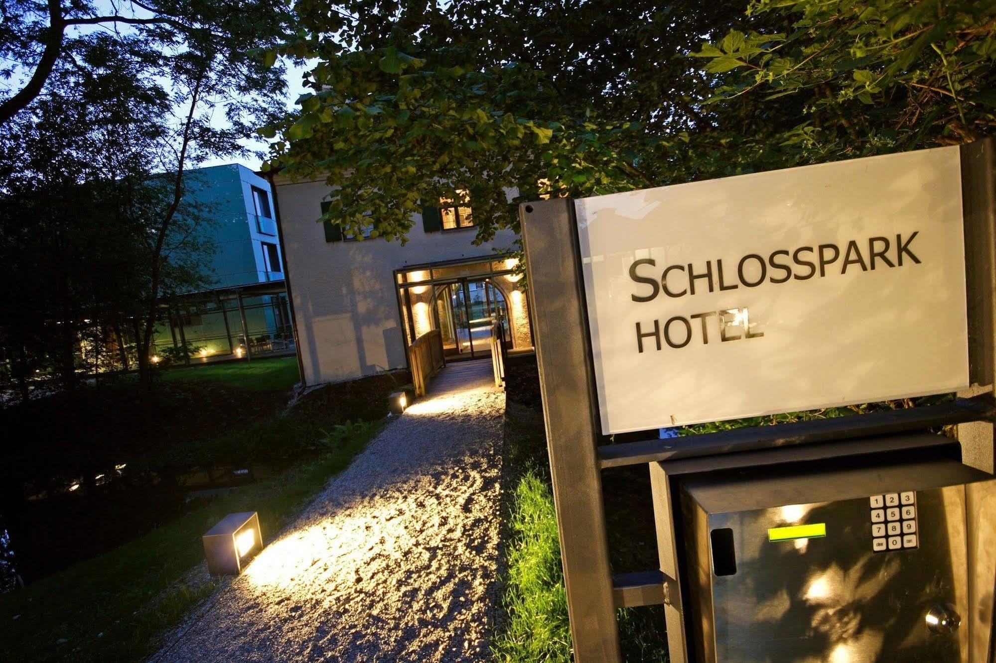 ארנסטורף Schlossparkhotel Mariakirchen מראה חיצוני תמונה