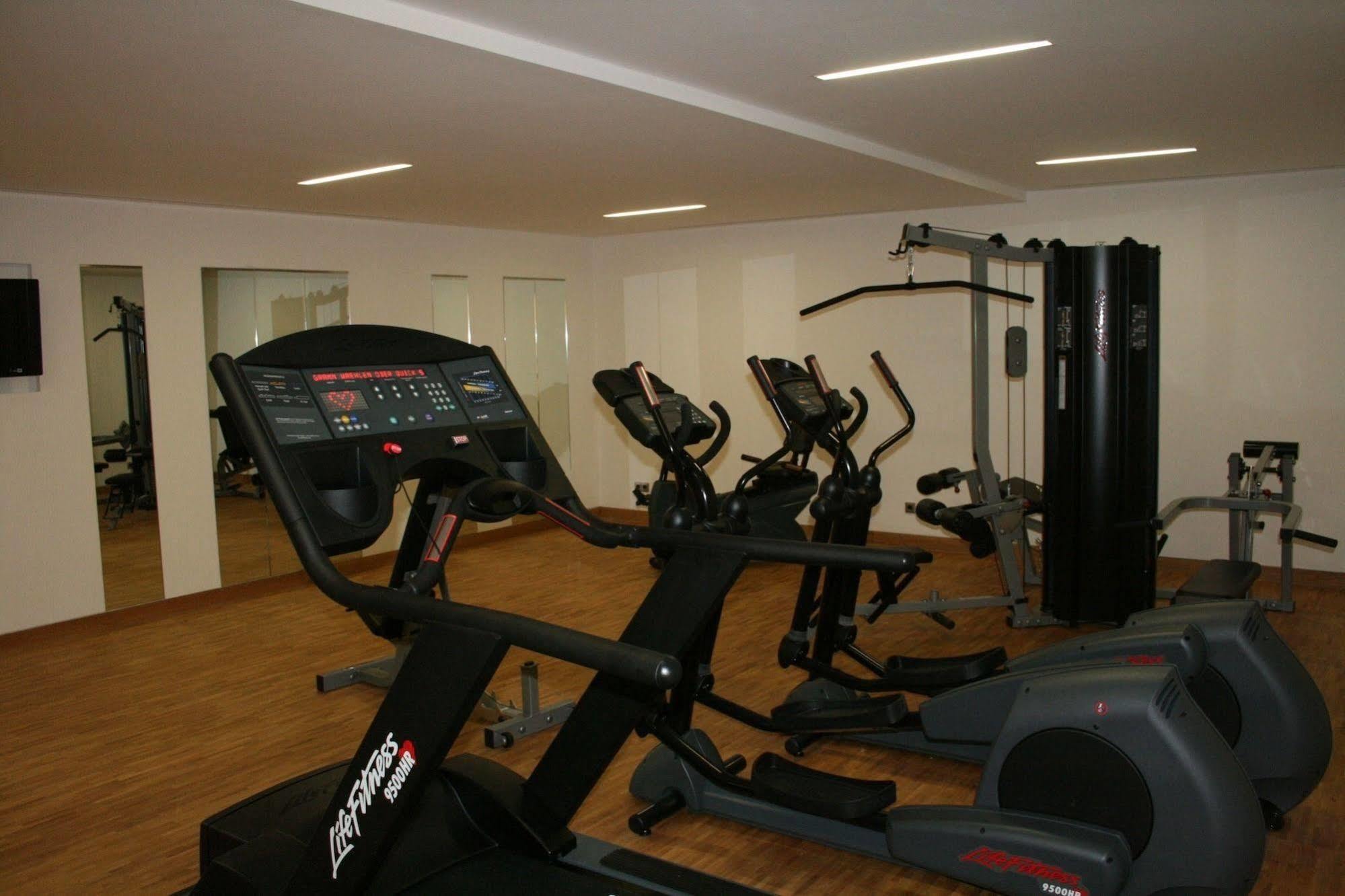 ארנסטורף Schlossparkhotel Mariakirchen מראה חיצוני תמונה