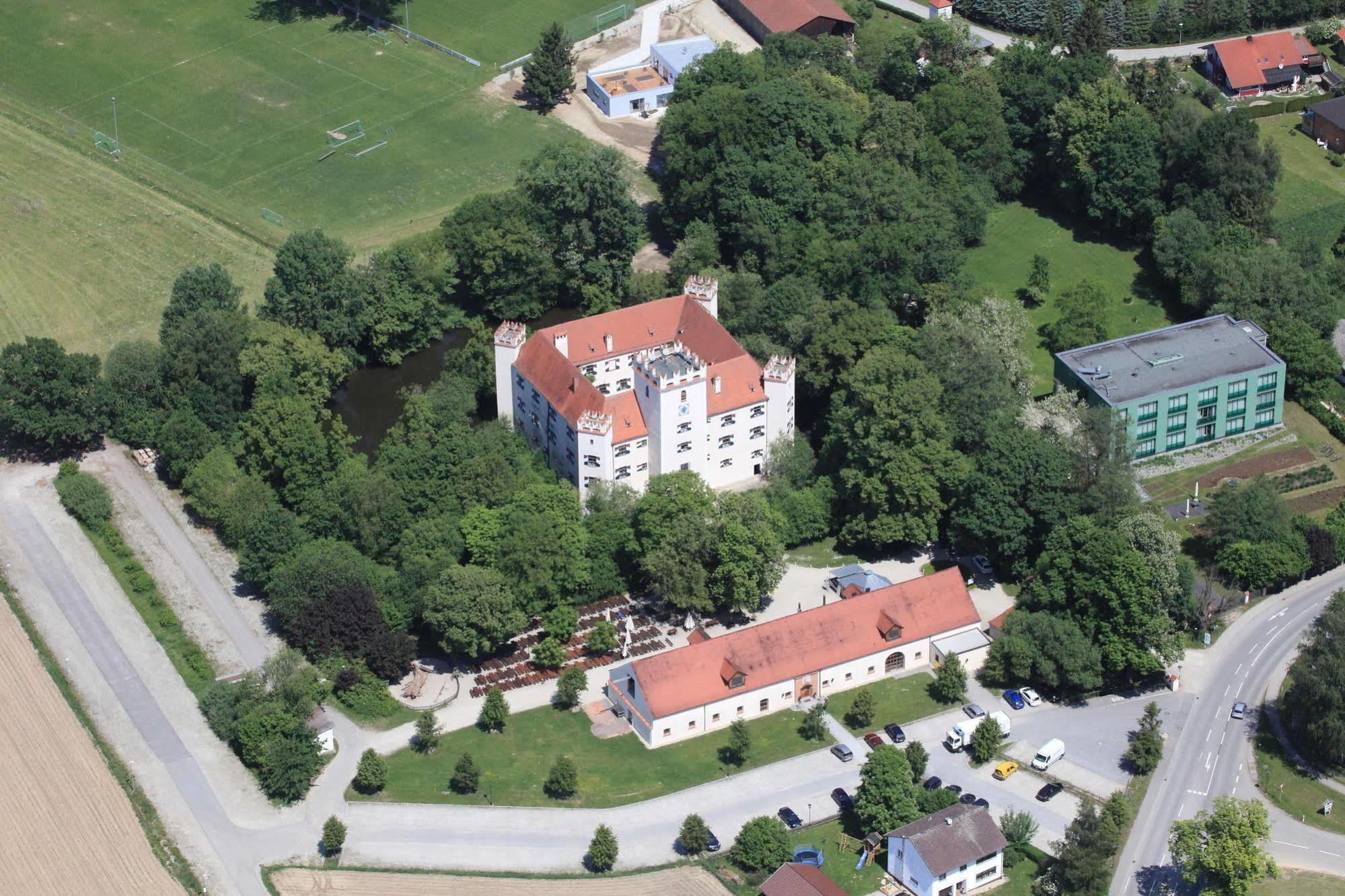 ארנסטורף Schlossparkhotel Mariakirchen מראה חיצוני תמונה