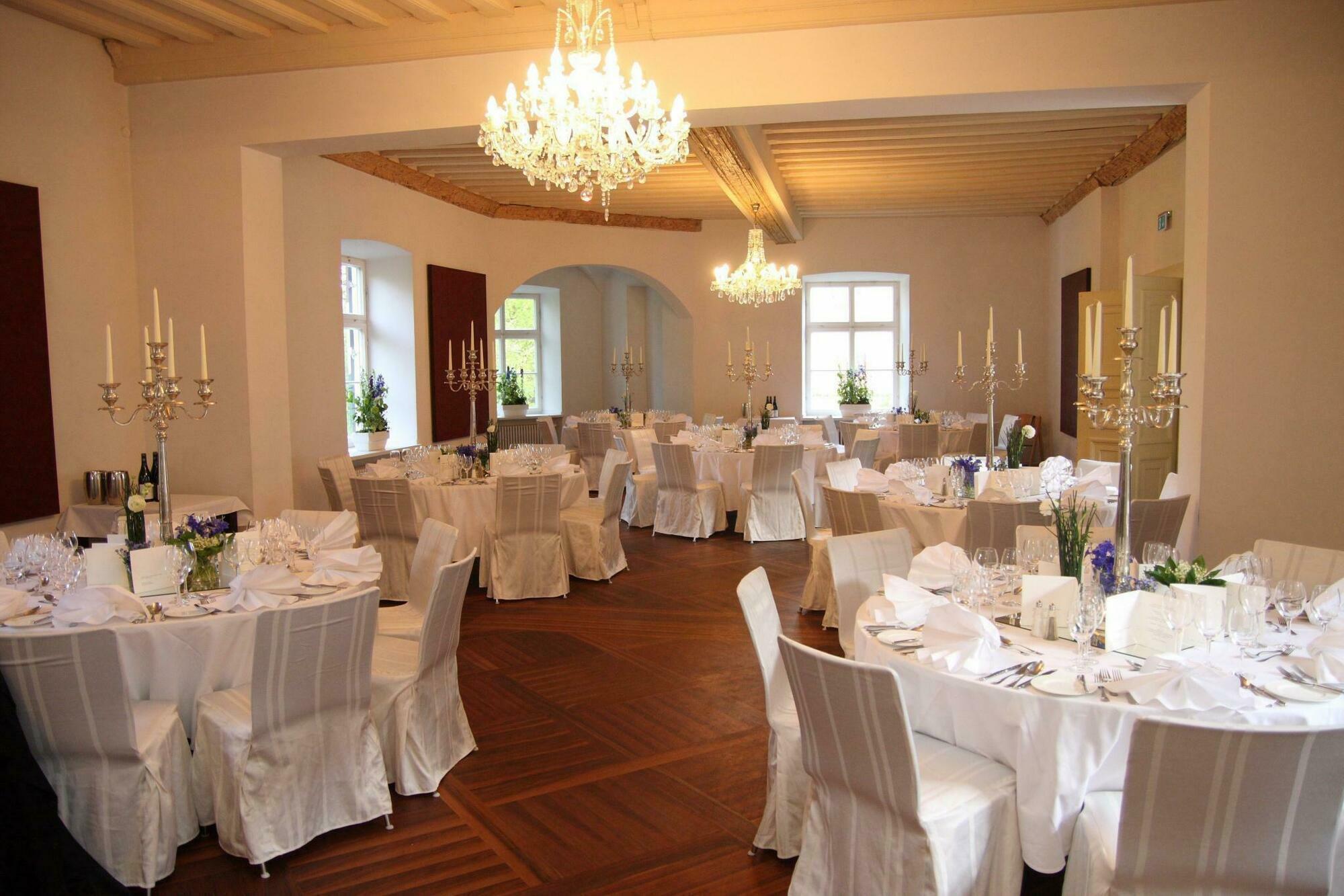ארנסטורף Schlossparkhotel Mariakirchen מראה חיצוני תמונה
